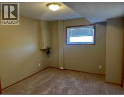 11 Chilcotin Crescent W, Lethbridge, AB T1K7G8 Photo 7