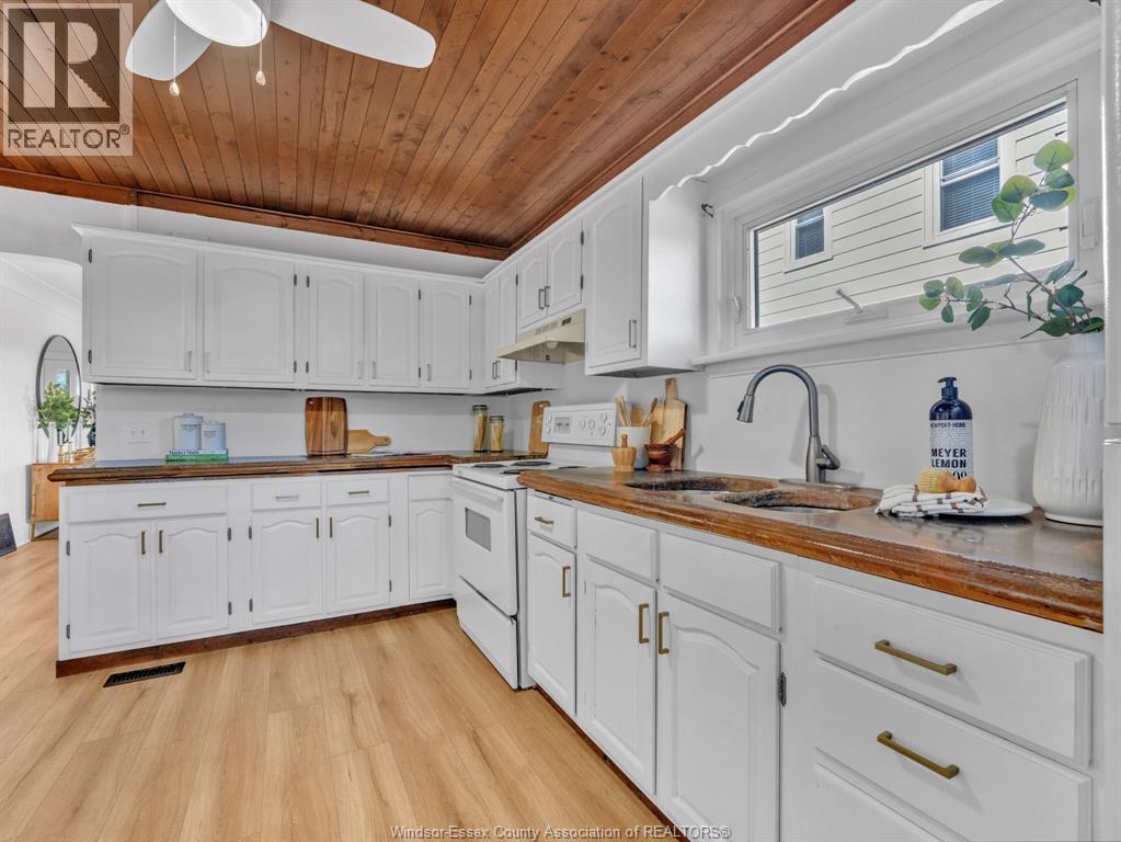 2352 LINCOLN ROAD - 15