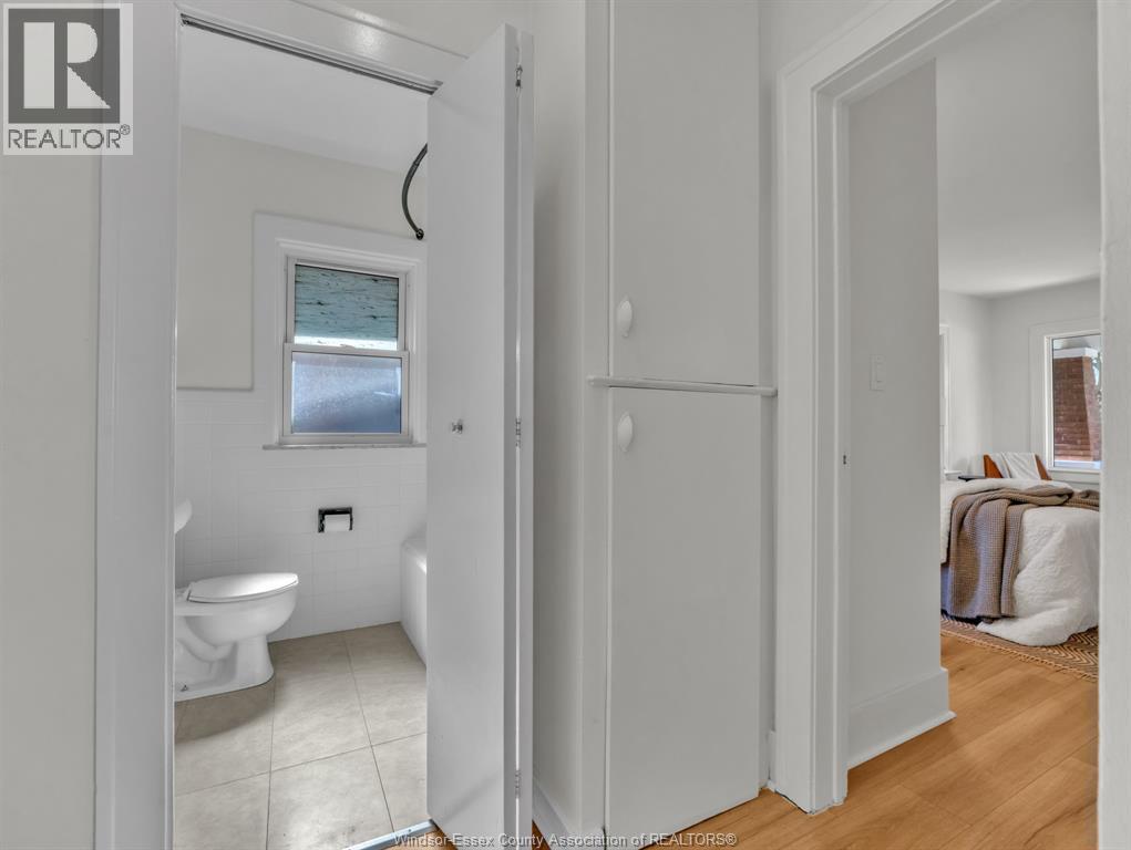 2352 LINCOLN ROAD - 17