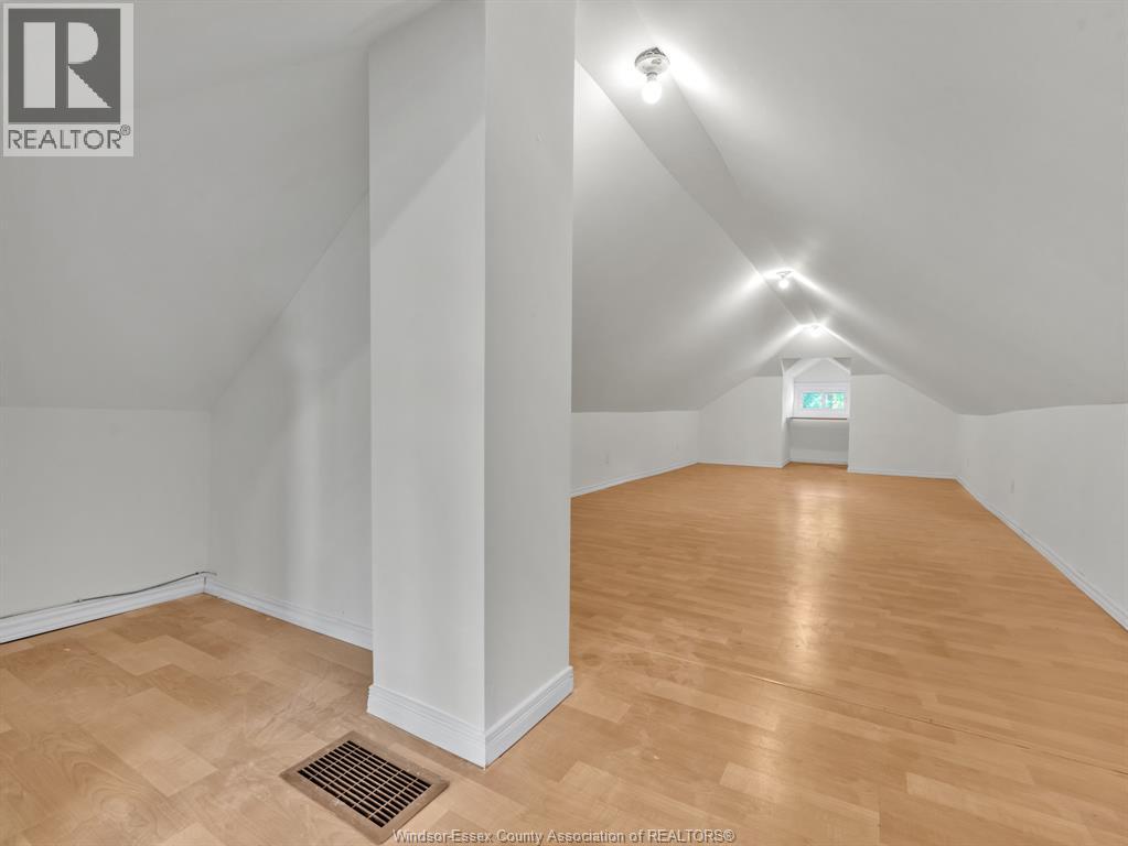 2352 LINCOLN ROAD - 24