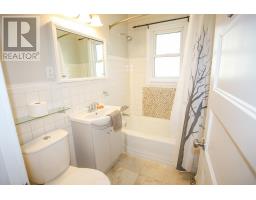 28 Putney Rd, Sault Ste  Marie, ON P6B2Y5 Photo 12