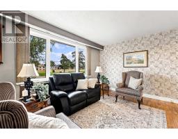 Family room - 431 Bay Street, Scugog, ON L9L1M7 Photo 6