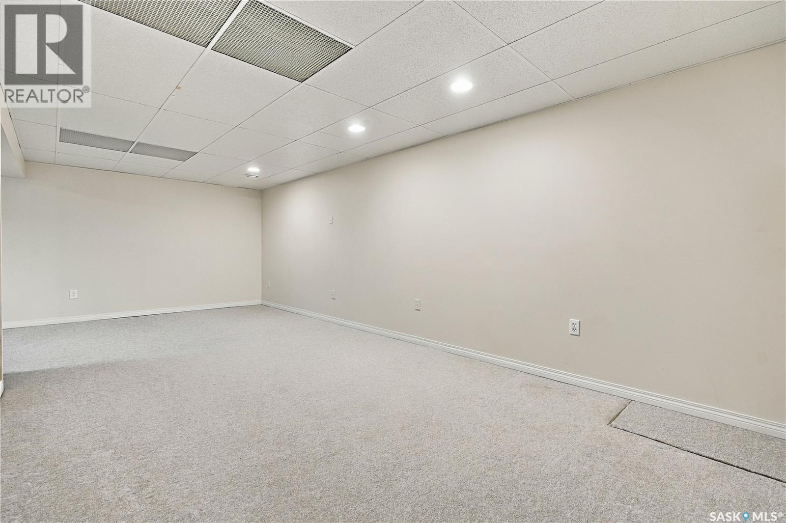 67 Laird CRESCENT - 27