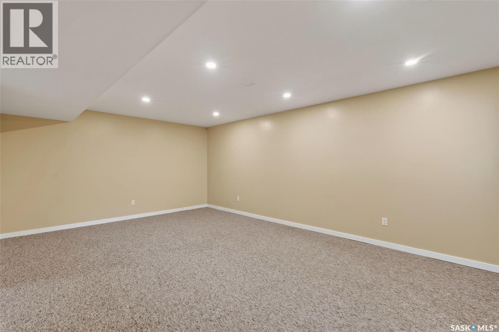 220 Millburn STREET, Melfort — photo 34