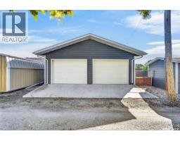 3pc Bathroom - 220 Millburn Street, Melfort, SK S0E1A0 Photo 6