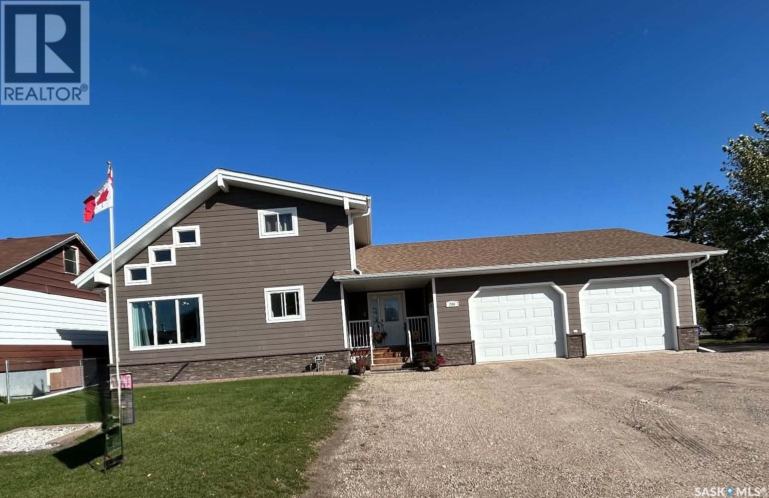 206 2nd STREET W, Carrot River