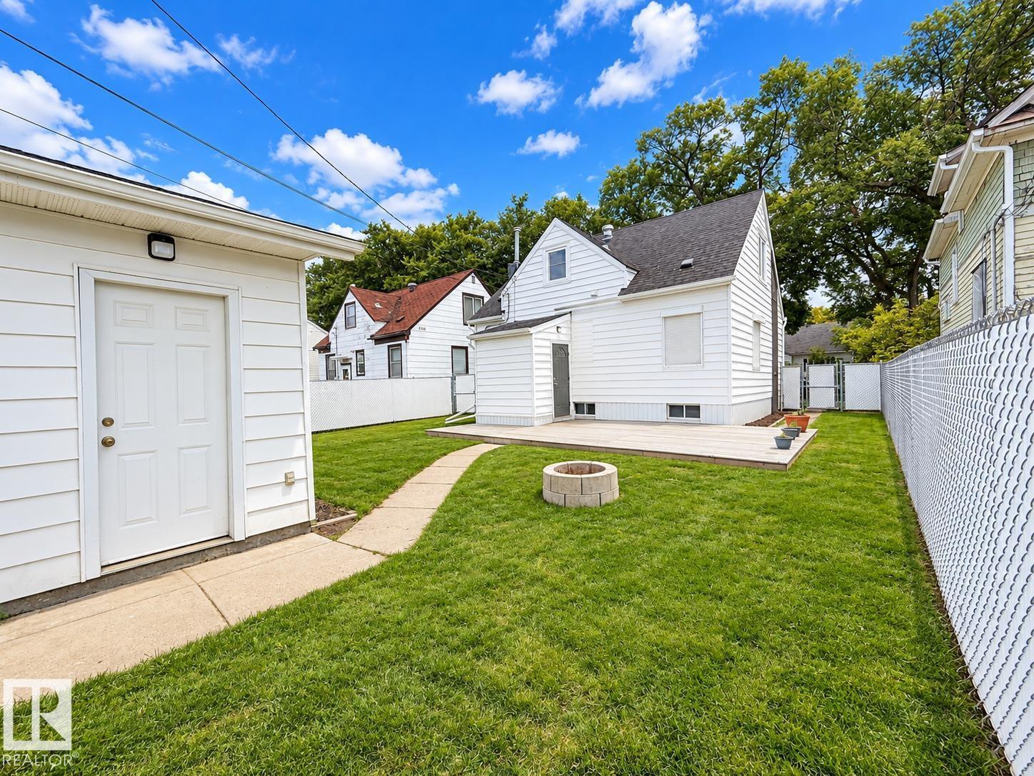 11416 90 ST NW - 25