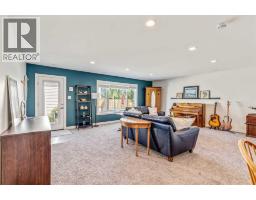 336 Crocus Terrace W - photo 28