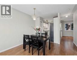 128 22 Avenue NW - photo 8