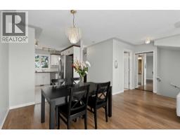 128 22 Avenue NW - photo 9