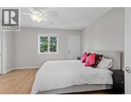 128 22 Avenue NW - photo 20
