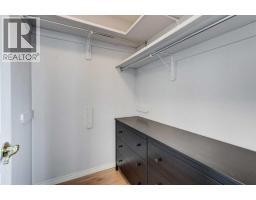 128 22 Avenue NW - photo 18