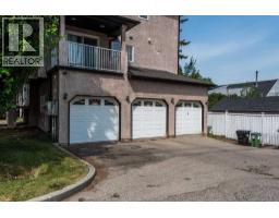 128 22 Avenue NW - photo 31