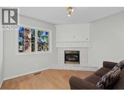 128 22 Avenue NW - photo 16