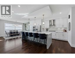 3006 14 Avenue SW - photo 2