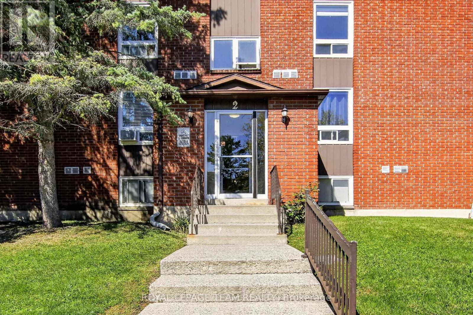 #21 2 CHARLOTTE PLACE - 1