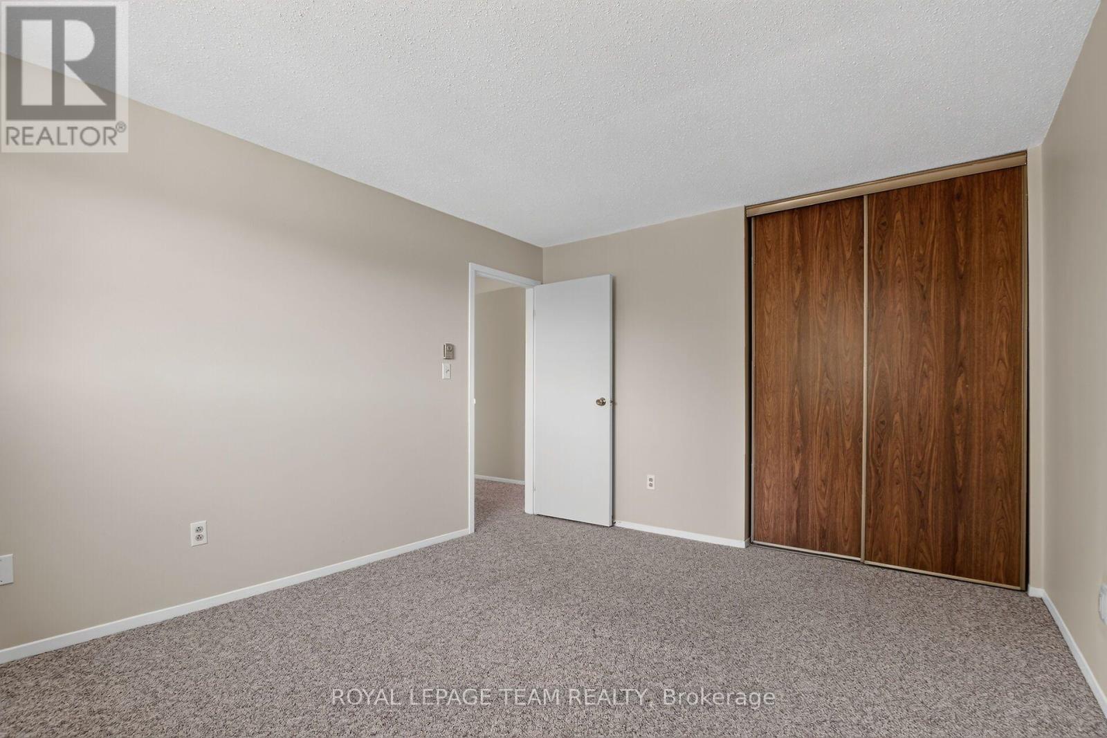 #21 2 CHARLOTTE PLACE - 14