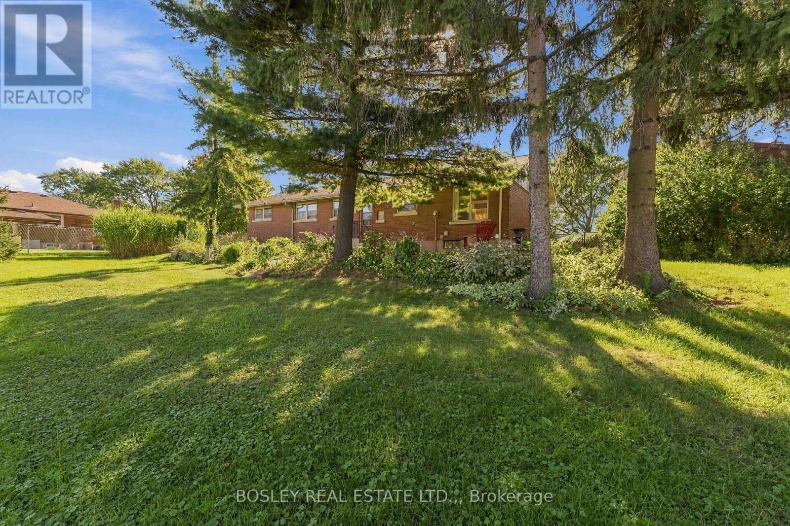 12 GLENHURST CIRCLE - 41