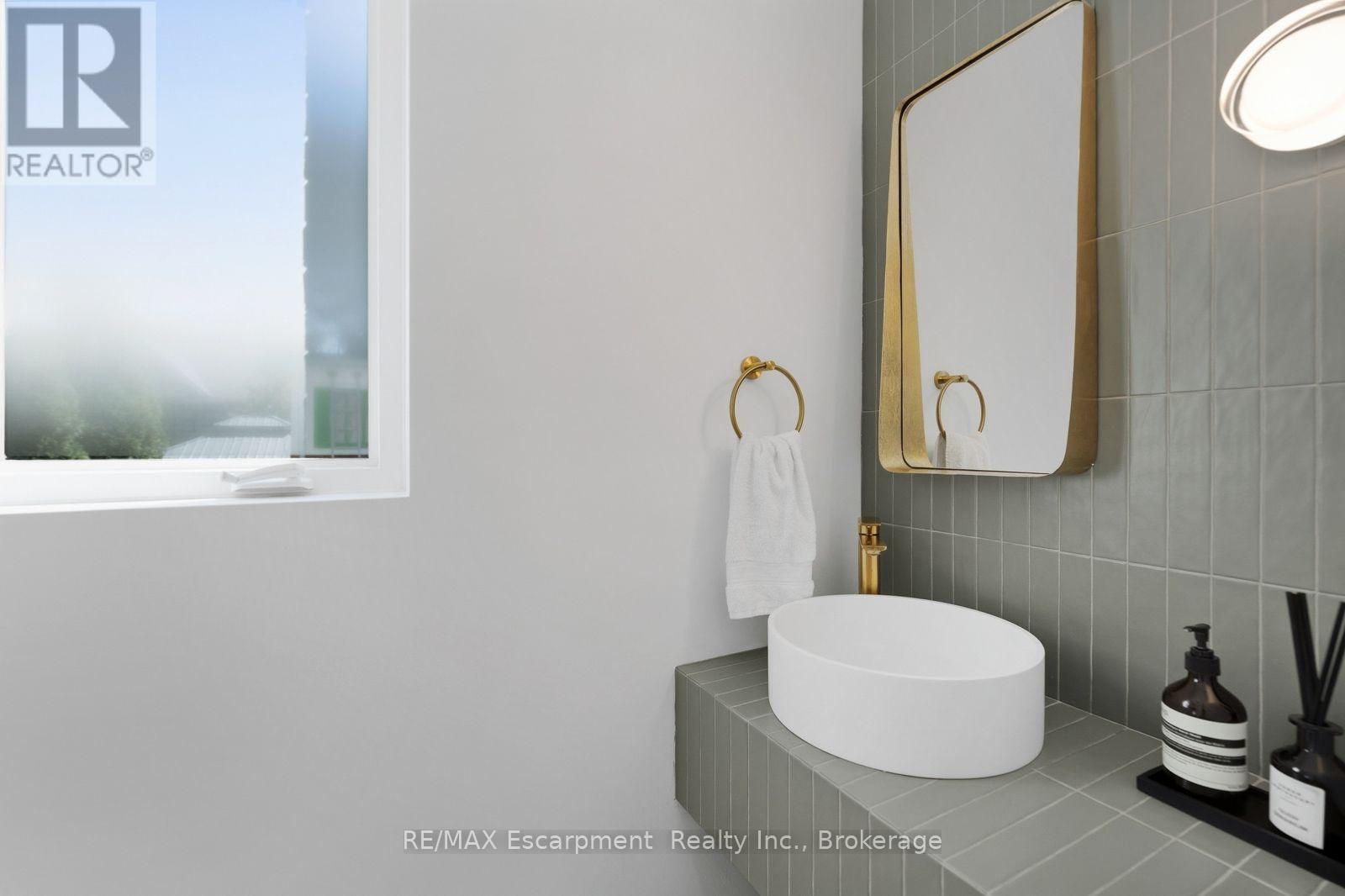 505 BURLINGTON AVENUE - Image 23