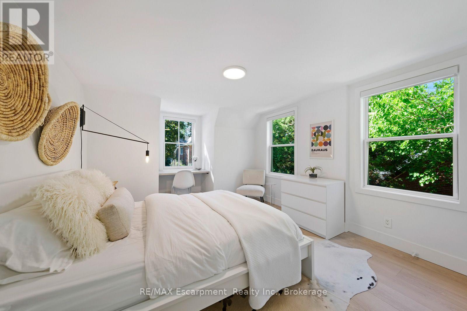 505 BURLINGTON AVENUE - Image 25
