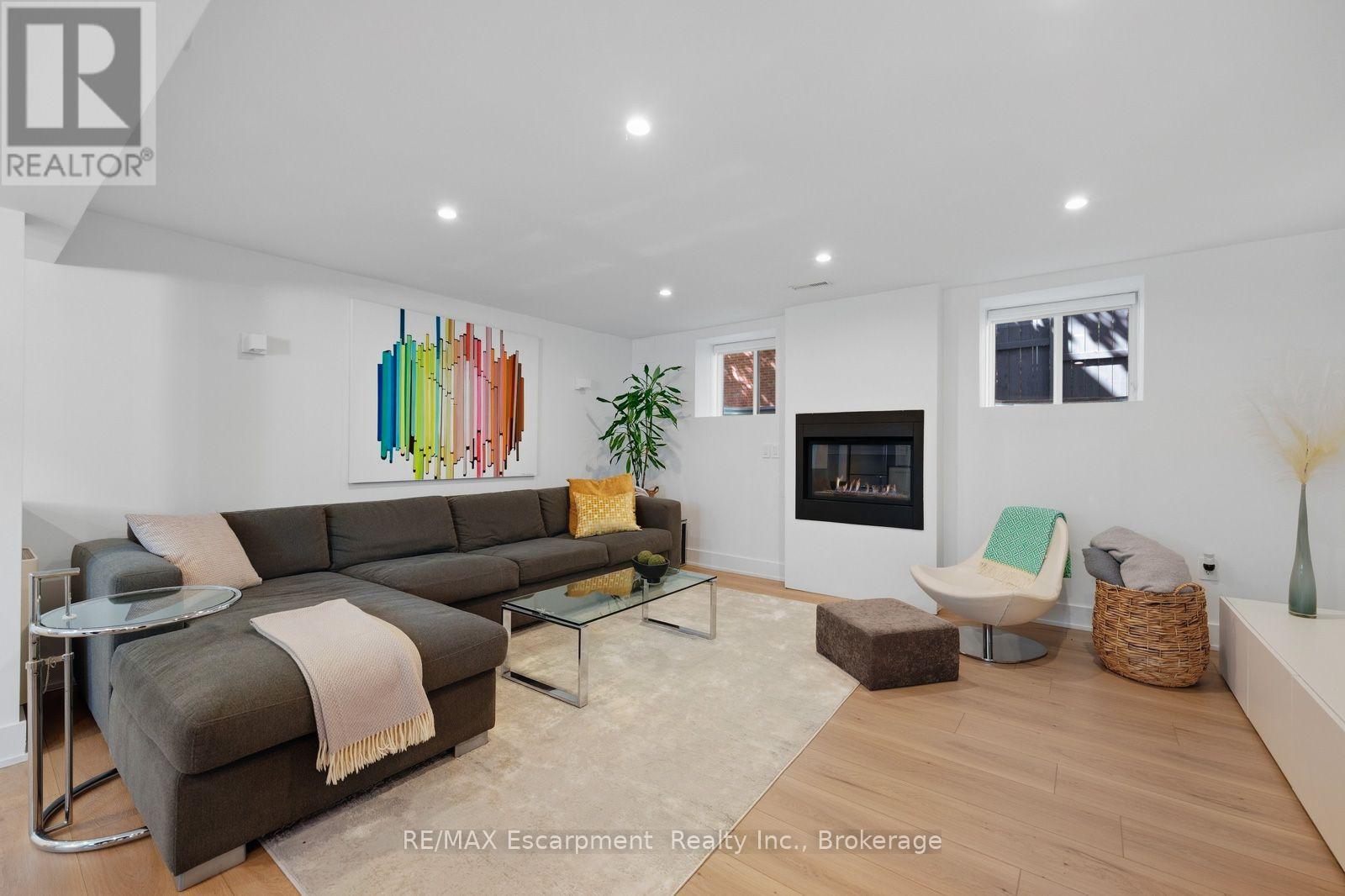 505 BURLINGTON AVENUE - Image 40