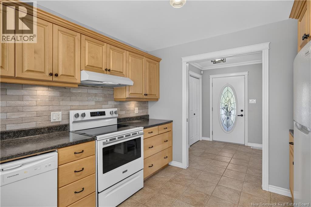 109 Kingston Avenue, Miramichi, New Brunswick, E1V7P8, Miramichi, New Brunswick — photo 4 of 5