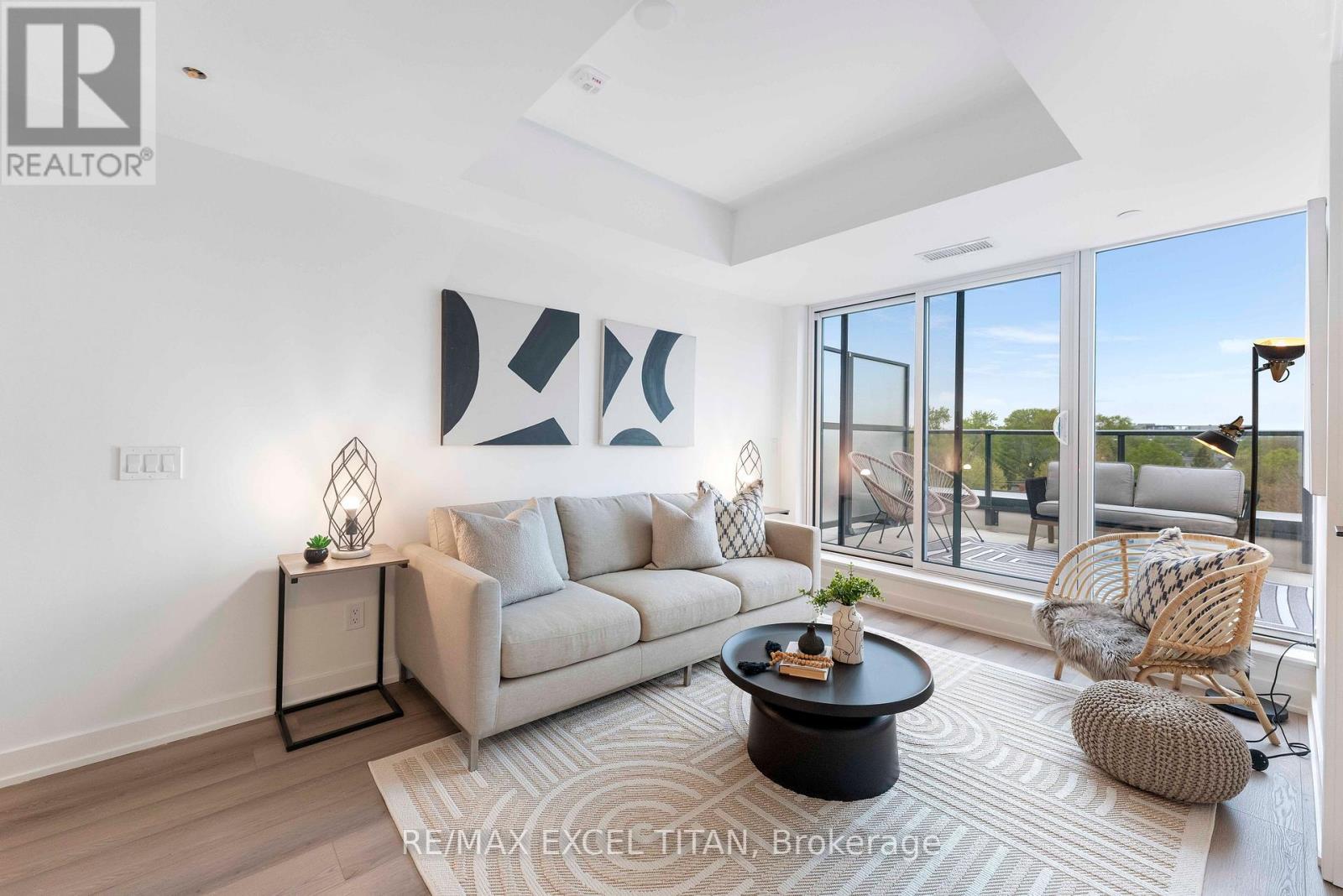 #611 5 LAKEVIEW AVENUE - 13