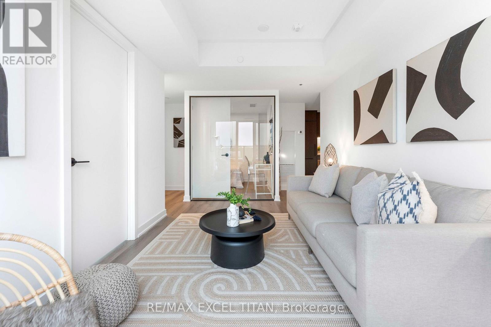#611 5 LAKEVIEW AVENUE - 14
