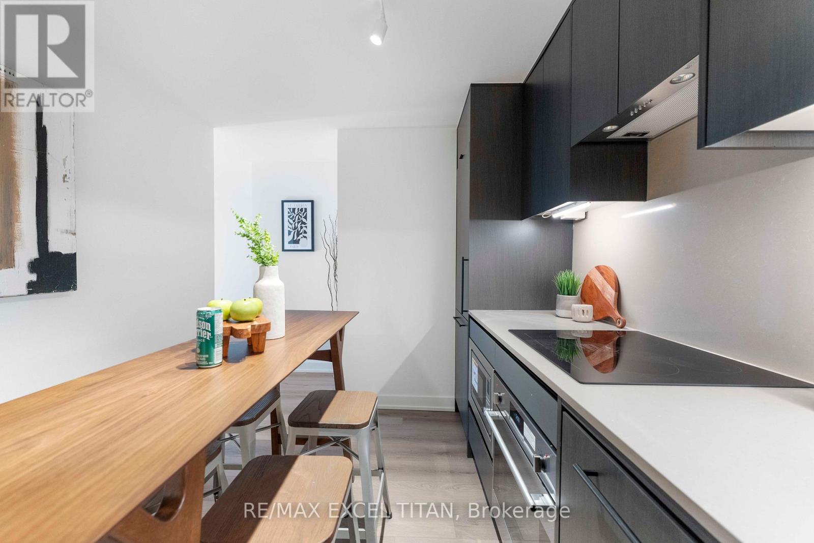 #611 5 LAKEVIEW AVENUE - 8