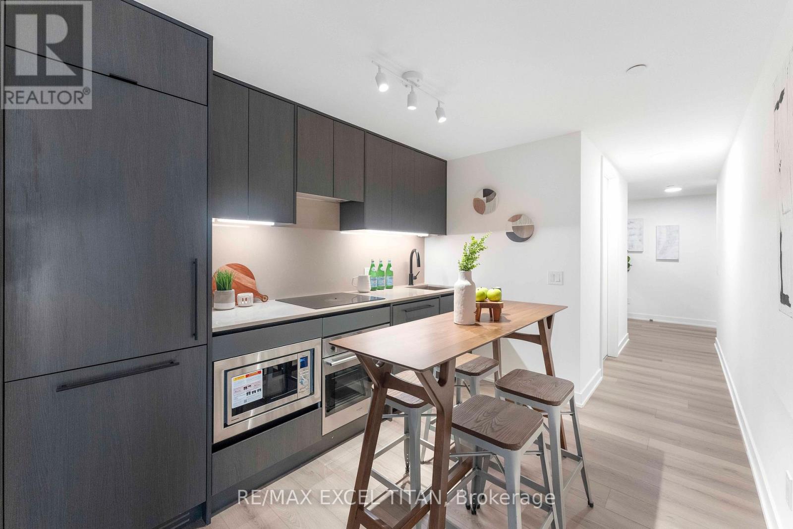 #611 5 LAKEVIEW AVENUE - 9