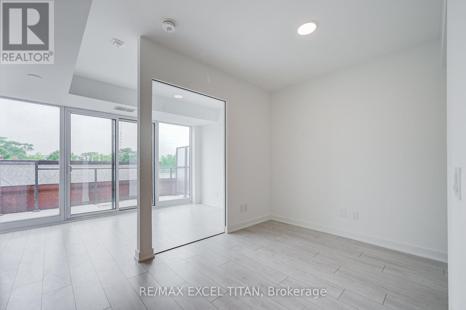 #416 5 LAKEVIEW AVENUE - 12