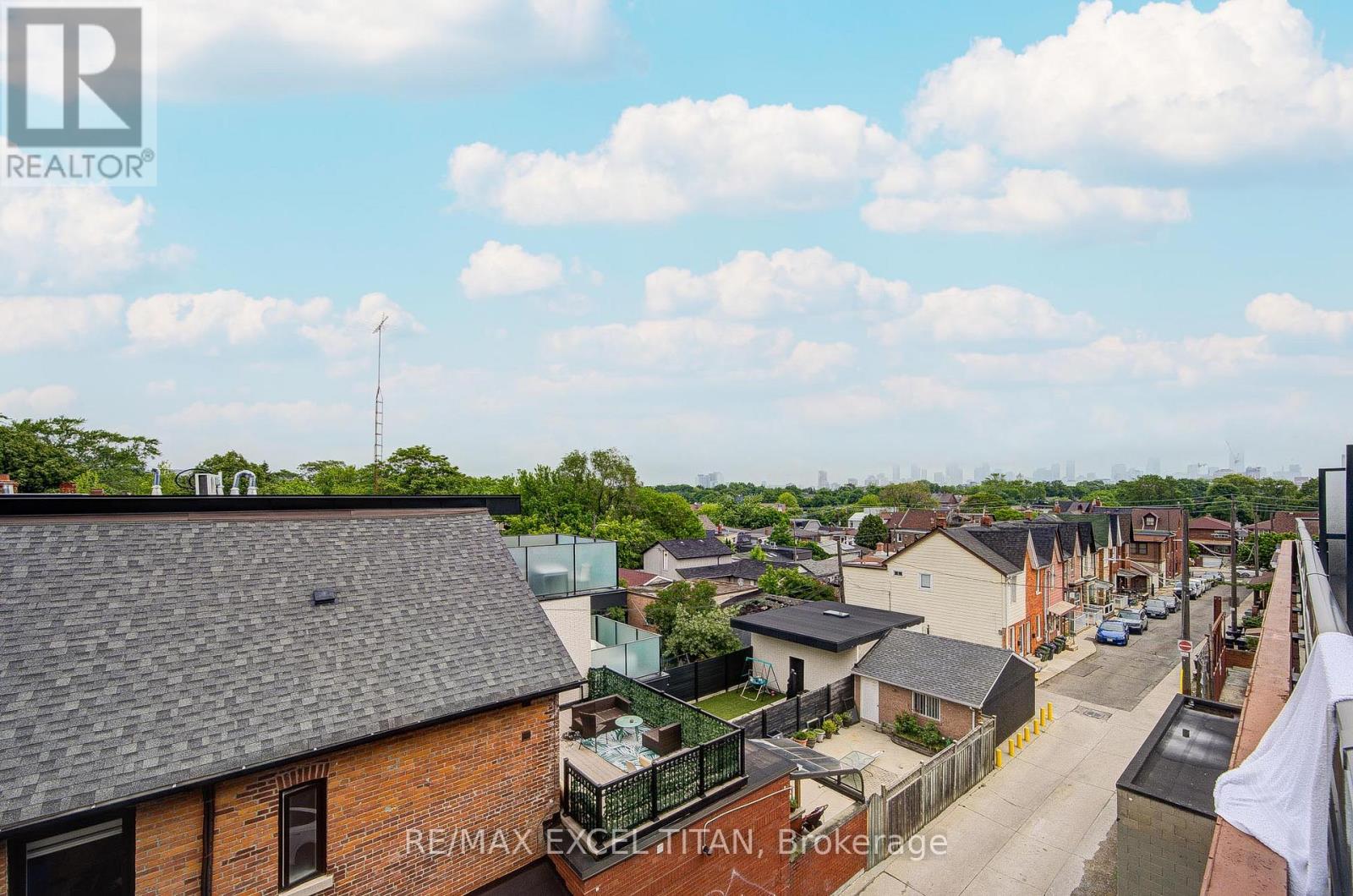 #416 5 LAKEVIEW AVENUE - 22