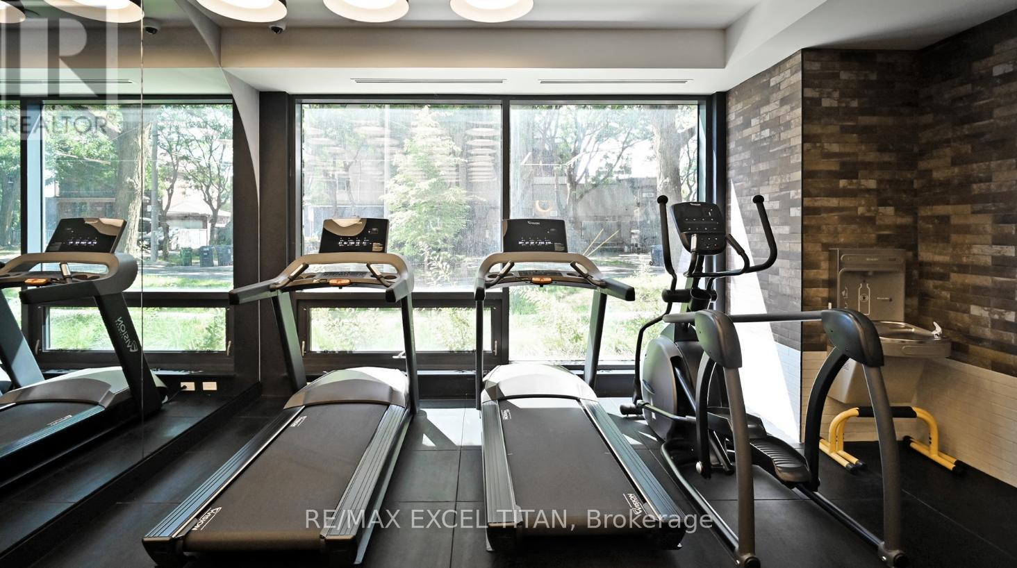 #416 5 LAKEVIEW AVENUE - 26