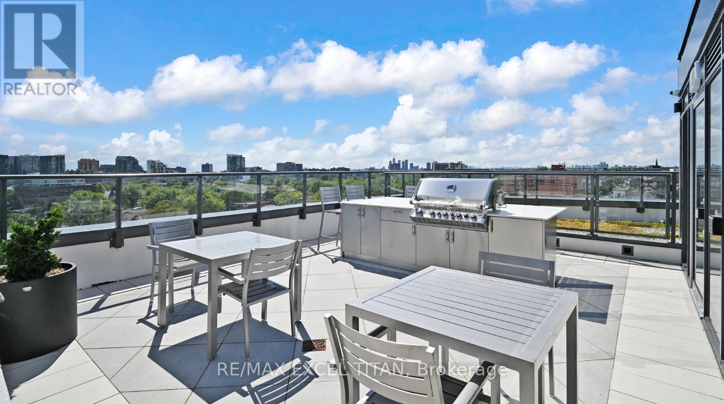 #416 5 LAKEVIEW AVENUE - Image 33