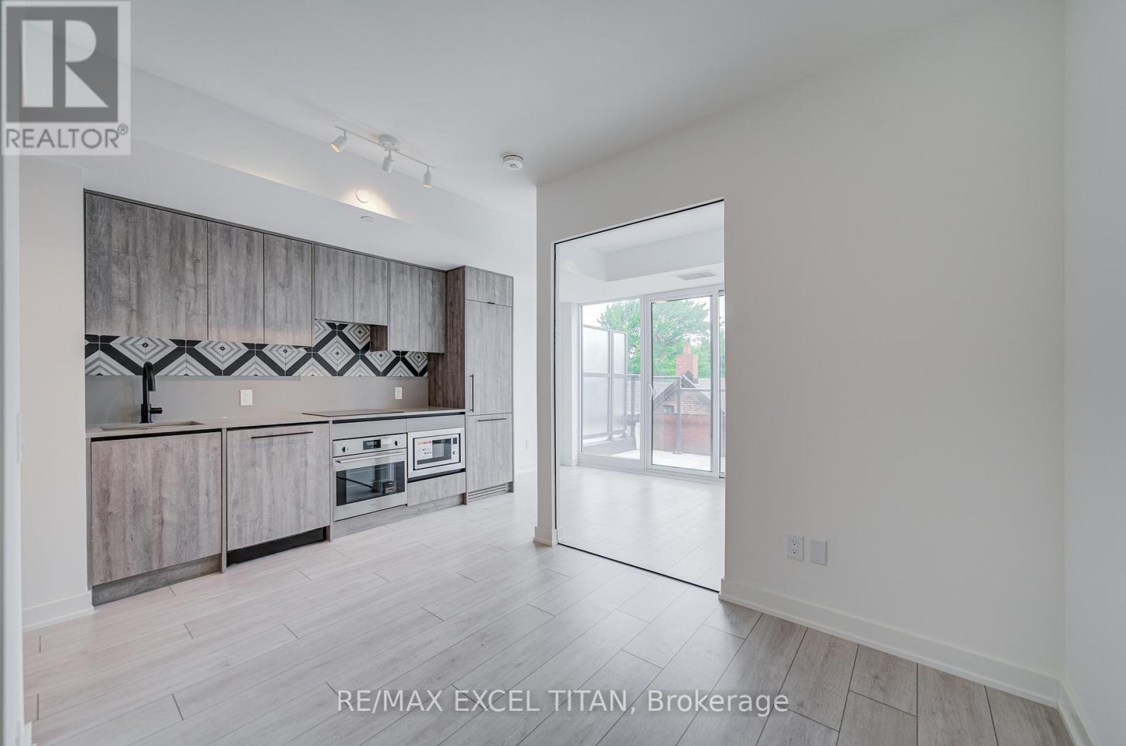 #416 5 LAKEVIEW AVENUE - 9