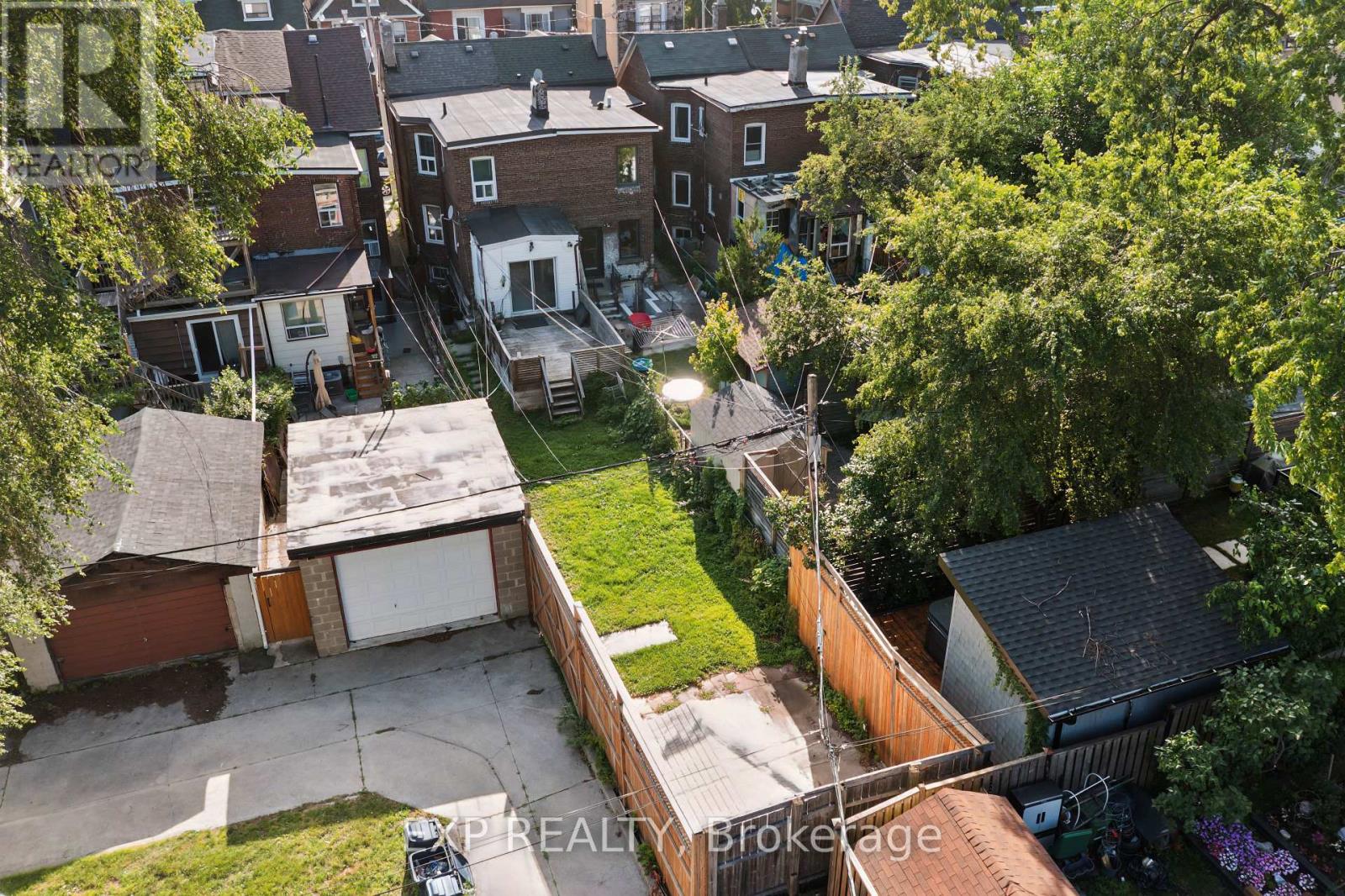 511 CARLAW AVENUE - 26