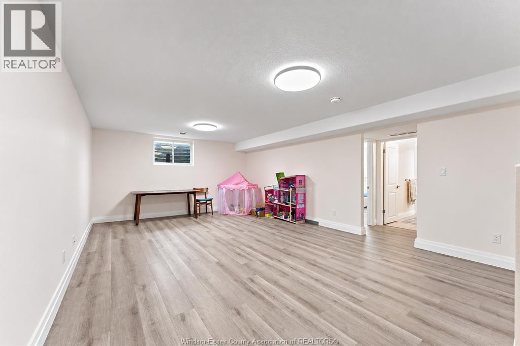 2 DELFT COURT - 19