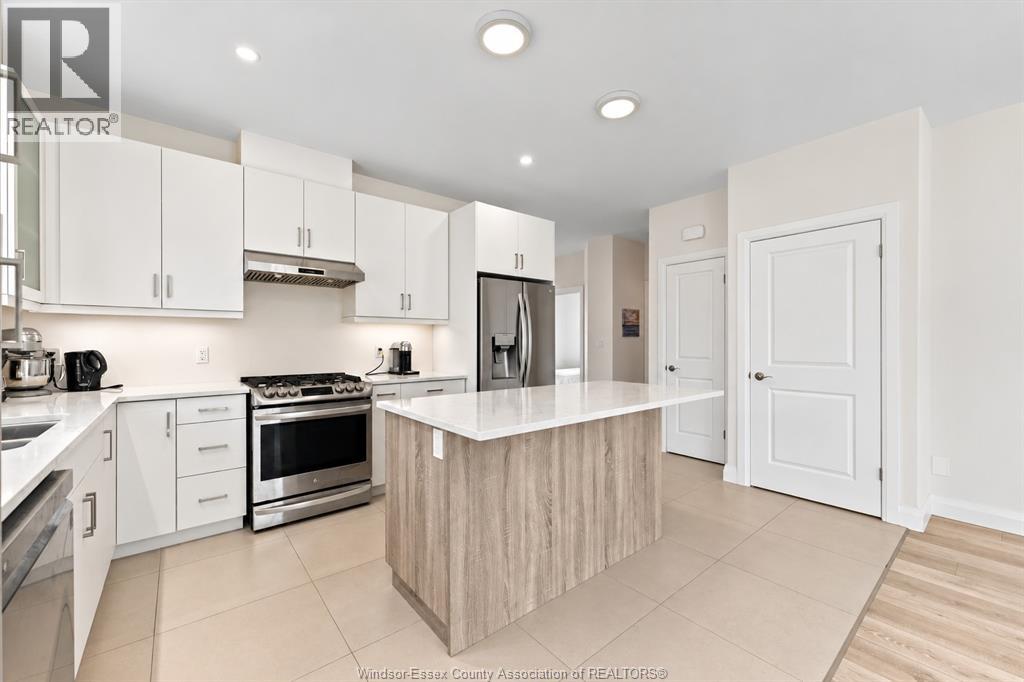 2 DELFT COURT - 5