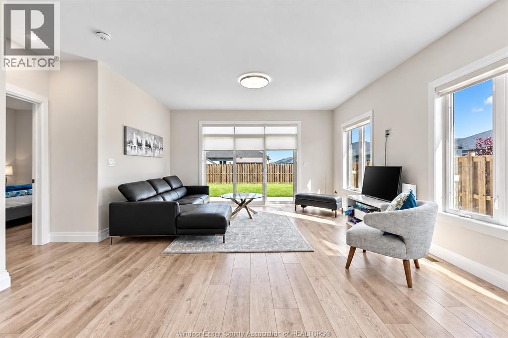 2 DELFT COURT - 9