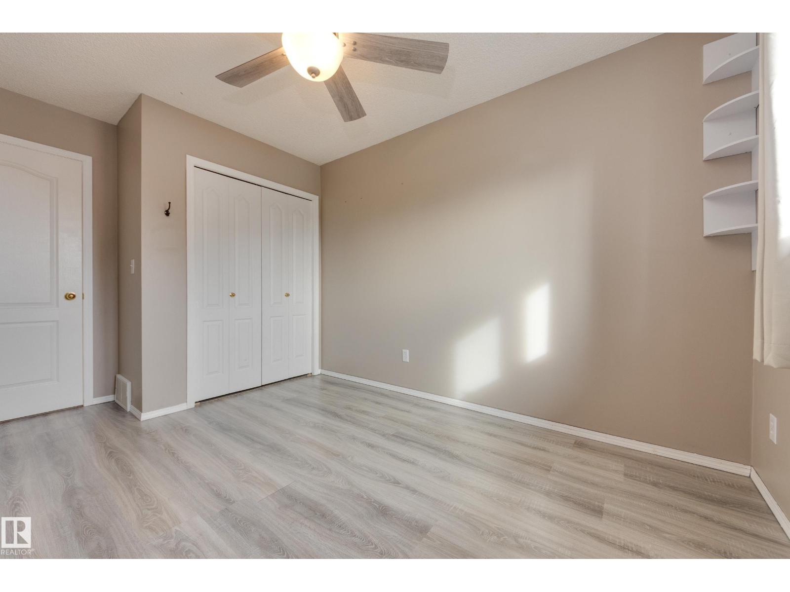 4810 42 ST - Image 28