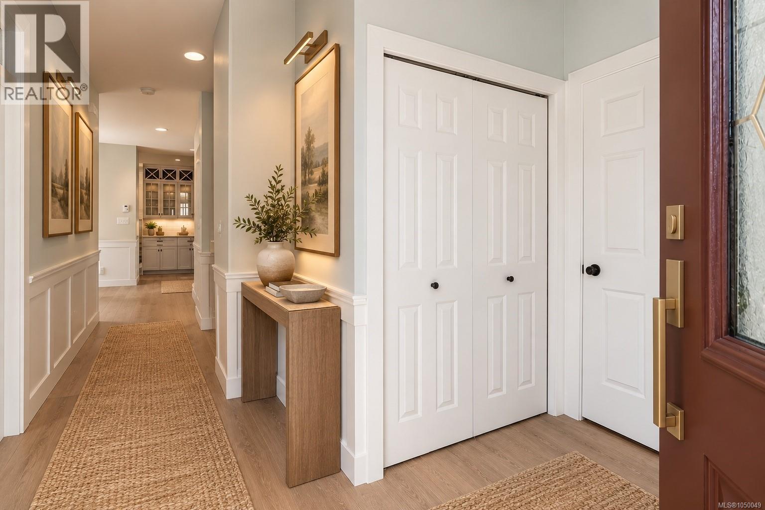 7968 Polo Park Cres - 7