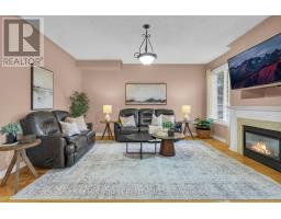 27 Blackbird Crescent, Richmond Hill, ON L4E4B2 Photo 8