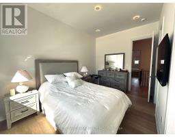 30 Mapleton Street, Richmond Hill, ON L4E1N1 Photo 13