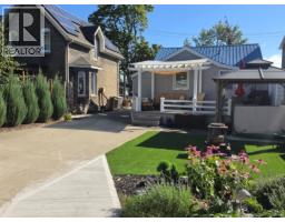 16 Fort Street, Point Edward, ON N7V1M2 Photo 39