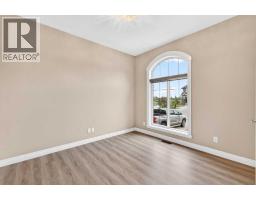 Den - 149 Marquis View Se, Calgary, AB T3M2H4 Photo 18