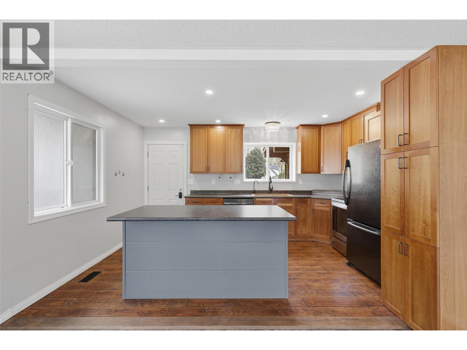 4568 CAMMERAY Drive - 7