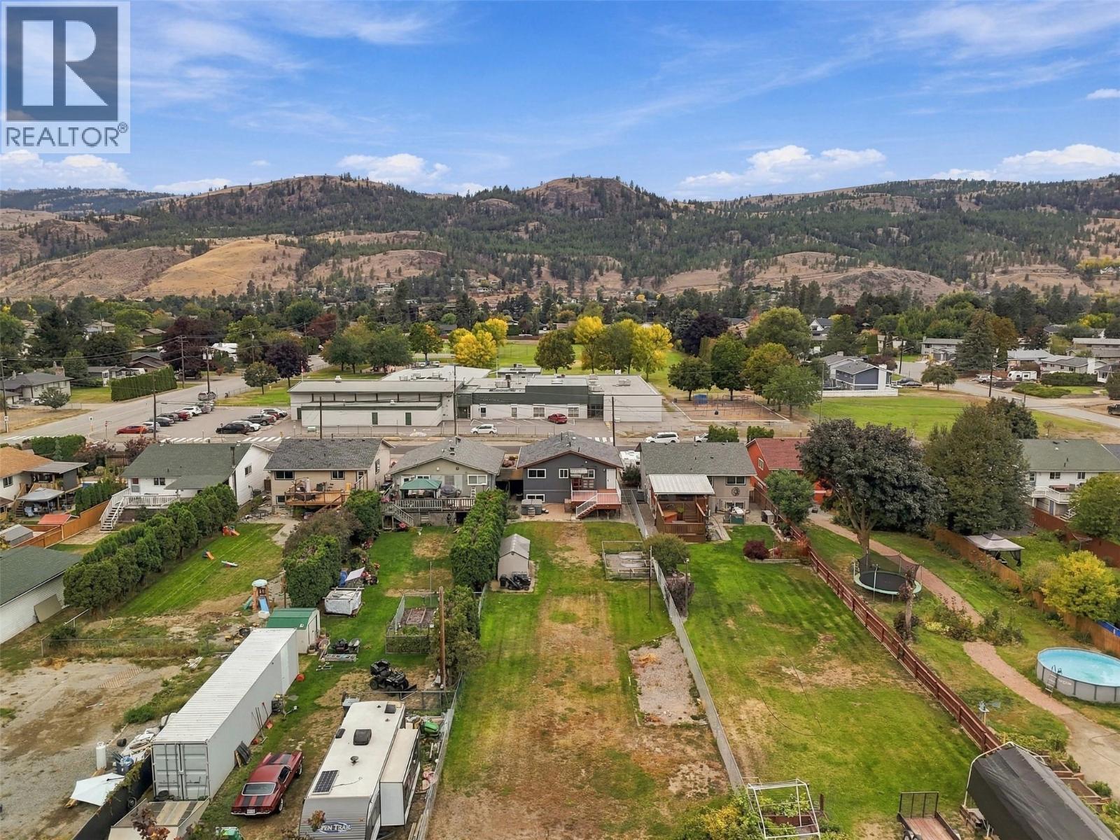 4568 CAMMERAY Drive - Image 43