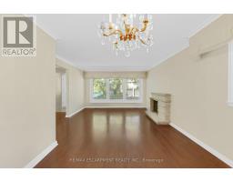 Kitchen - 7 Watling Street, Toronto, ON M9P3E8 Photo 11
