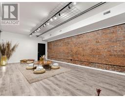 2233 Dundas Street W, Toronto, ON M6R1X6 Photo 18