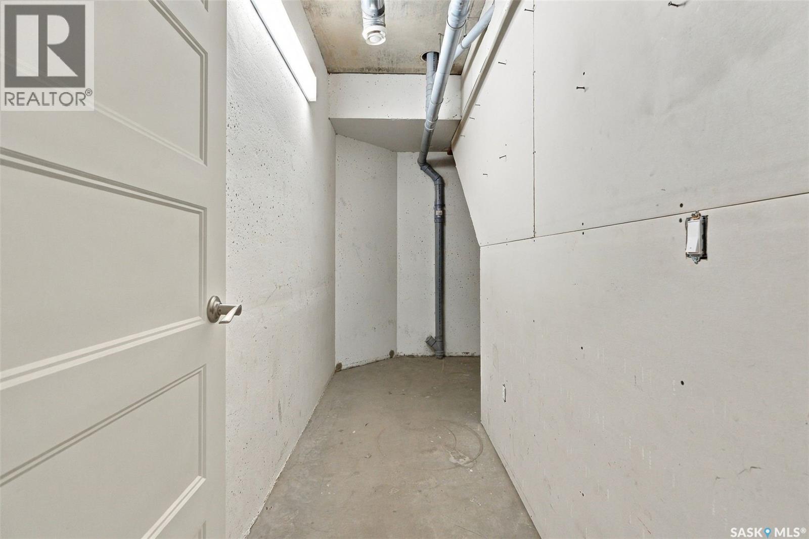 #24 103 Willis CRESCENT - 38
